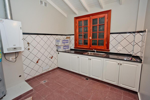 Imagen 27 de 29 de Casa Estilo Tudor En Alquiler - Belgrano R. Impecable Estado.