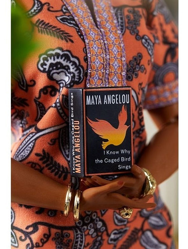 Imagem 4 de 9 de Barbie Inspiring Women Maya Angelou 2021 Escritora Signature