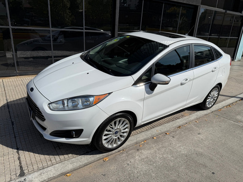 Ford Fiesta Kinetic 1.6 Titanium 120cv