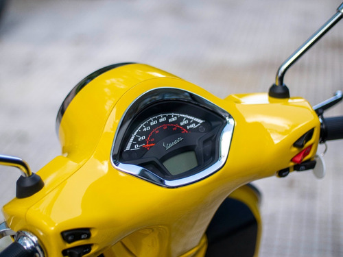 Imagen 9 de 25 de Vespa Gts Hpe Super 300 Amarilla Financiación Disponible