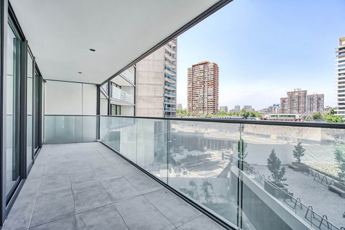 Imagen 9 de 26 de Edificio Av. Manquehue Nte. (1 Est. 1 Bod.)- Vista Sur Pis