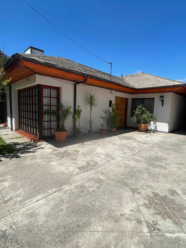 Venta Casa 4 Dormitorios, 4 Baños, Piscina