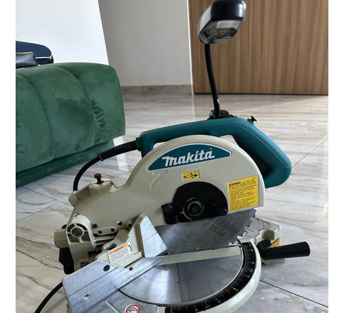 Ingletadora Makita, 4600rpm, 10