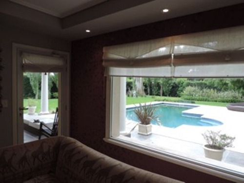 Excelente Casa En 409 E/ 132 Bis Y 134 Villa Elisa