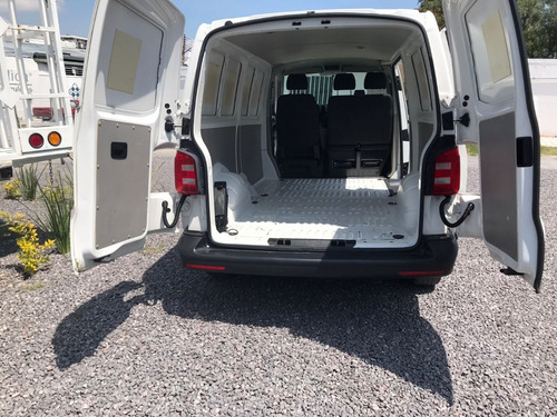 Imagen 6 de 15 de Volkwagen Transporter 2018 Tdi A/c Seminueva Impecable