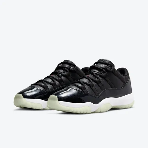 Jordan retro 11 negra new arrivals