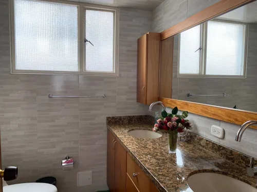 Apartamento En Venta En Alhambra. Cod V16632