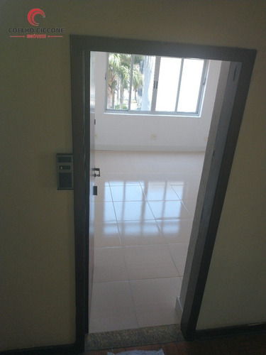 Imagem 1 de 5 de Sala Comercial No Centro A Venda - V-4835