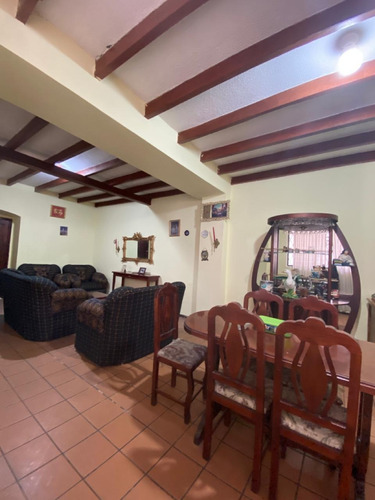 Imagen 10 de 14 de Vendo Propiedad Con: Casa + 3 Dptos + Local Comercial