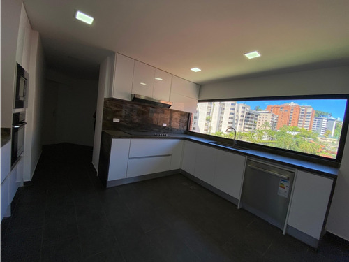 Venta. Apartamento (ph). Valle Arriba. Caracas. (mmv)
