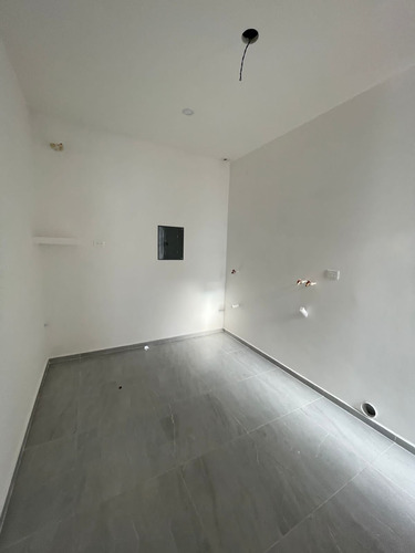 Casa En Venta En Dzityá Mérida, De Dos Plantas Con 4 Habitaciones Y Alberca