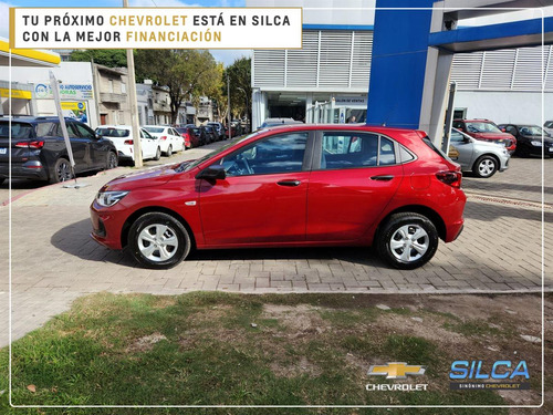 Imagen 8 de 23 de Chevrolet Onix Ls 1.0 2024 Rojo 0km