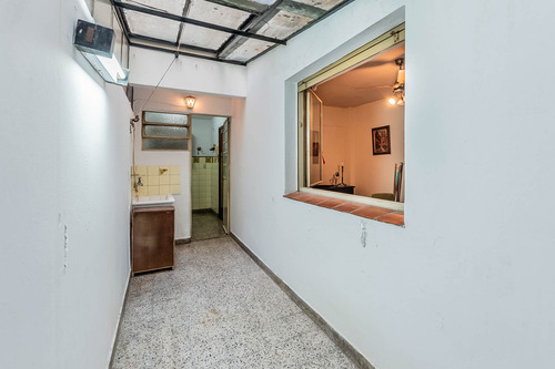 Venta 3 Amb. Patio. Apto Crédito Y Profesional. Caballito Norte.