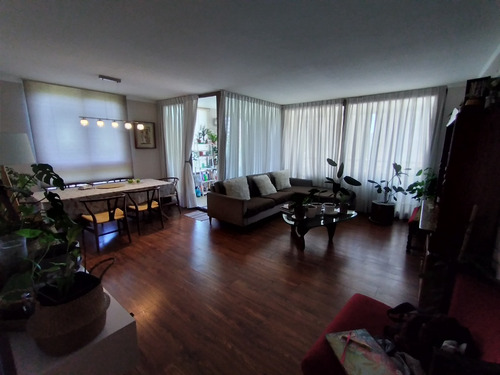 Venta, Excelente Depto A Pasos De Manquehue 4d / 4b