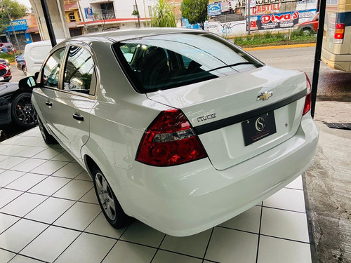 Imagen 14 de 15 de Chevrolet Aveo 2015 Ls