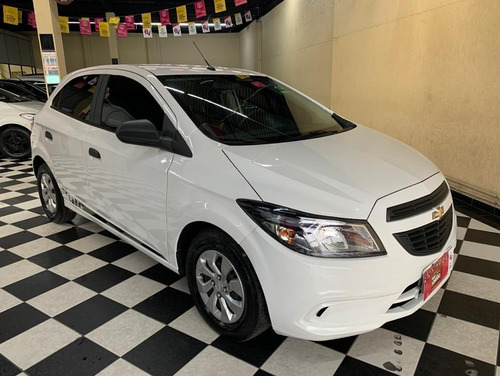 Imagem 2 de 11 de Chevrolet Onix Joy 1.0 1.0 Branca 2018/2019 Flex Mec