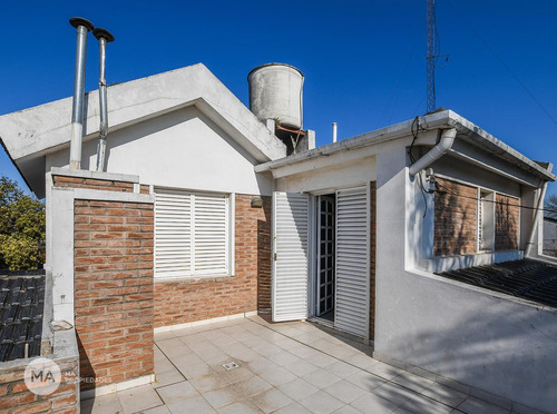 Venta Casa Barrio Cura Rosario 3 Dormitorios Jardín Piscina