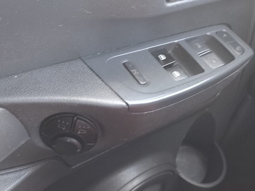 Imagem 9 de 15 de Volkswagen Crossfox 1.6 Total Flex 2007 / 2008