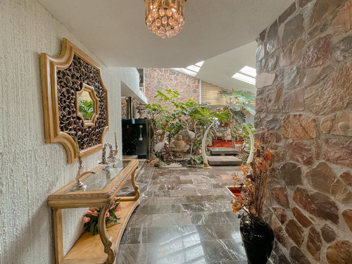 Venta De Casa En Villa Satelite La Calera