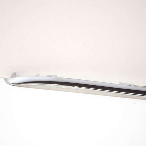 Friso Inferior Central Dianteiro C180 Avantgarde A2058853123