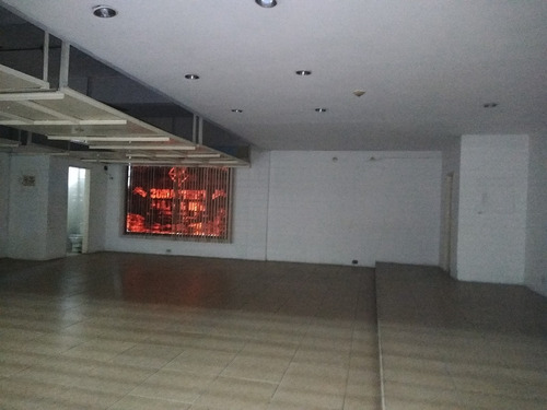Imagen 7 de 11 de Local Centro Comercial Castillejo