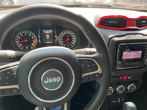 Imagem 7 de 10 de Jeep Renegade 2016 1.8 Sport Flex Aut. 5p