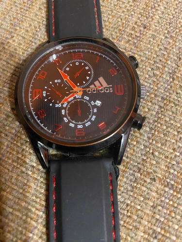 Reloj Adidas - Color Negro Con Rojo - Hay Que Ponerle Pila (Usado)