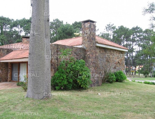 Importante Casa En Venta En Mansa, Punta Del Este- Ref: 24771