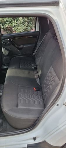 Imagen 9 de 10 de Renault Duster 2017 1.6 Ph2 4x2 Privilege 110cv
