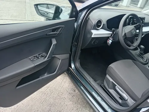 Seat Arona 1.6 Reference
