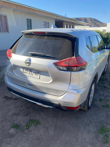 Nissan X-Trail 2.5 Sense Cvt 2F