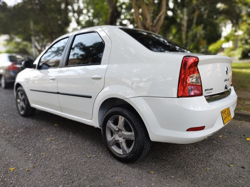 Renault Logan 2015 1.6 Expression