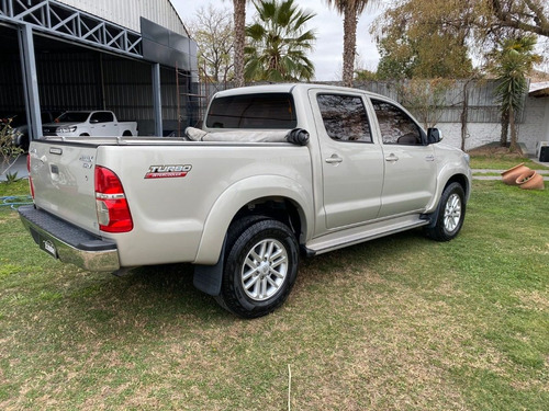 Imagen 3 de 6 de Toyota Hilux Srv 2012 Cuero