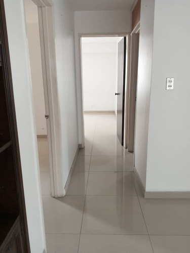 Imagen 5 de 13 de Apartamento En Montalban I