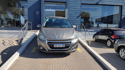 Peugeot 208 1.6 Allure