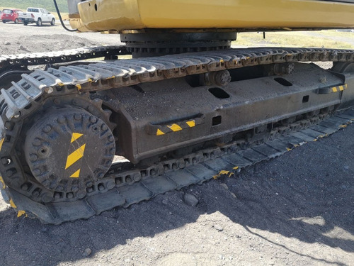 Imagen 7 de 12 de 27) Excavadora Caterpillar 320d2 2014