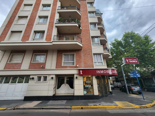 Dpto 3 Ambientes 62 M² C/ Cochera - Ramos Mejia