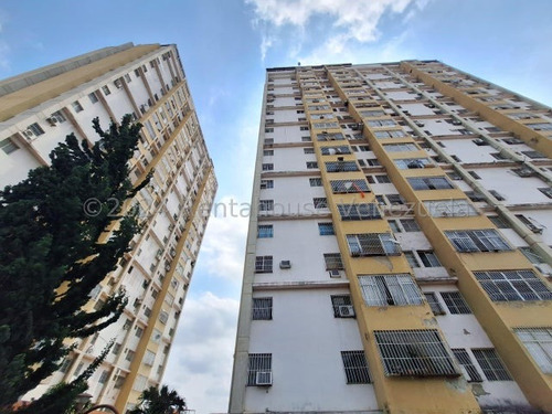 Hermoso, Apartamento En Venta En Centro-oeste Barquisimeto, Lara *mc * Flex 24 20828