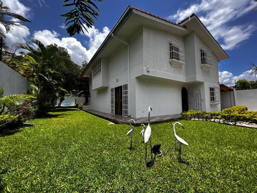 Imagen 2 de 18 de Casa En Macaracuay 600mt2 Caracas Calle Cerrada.