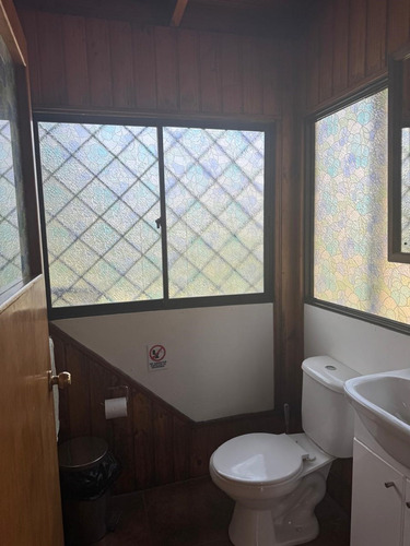 Casa En Arriendo De 4 Dorm. 3 Baños Y Estac. En Algarrobo