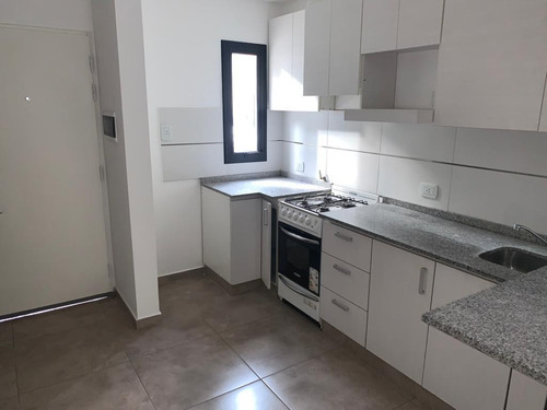 Imagen 8 de 30 de Ph De Tres Ambientes En Venta, Ituzaingo. Barrio Cerrado.