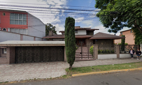 Casa En Venta De Adjudicación Bancaria Ubicada En Bulevar De Los Continentes, Valle Dorado, 54020, Tlalnepantla. Cmr.