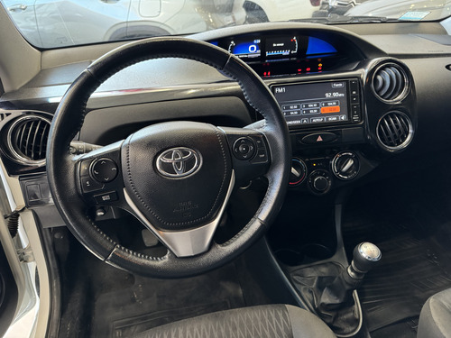 Toyota Etios 1.5 Sedan Xls