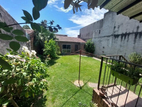Venta O Permuta Hermoso Chalet En El Centro De San Miguel