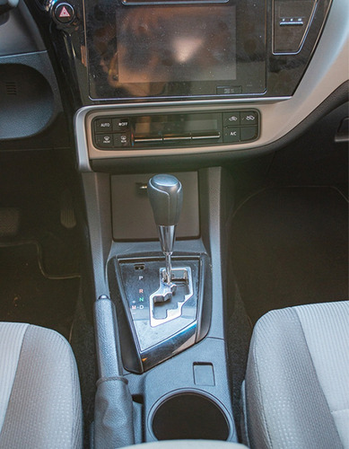 Imagen 8 de 15 de Toyota Corolla Xei 1.8 Cvt