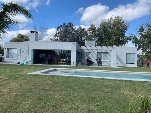 Hermosa Casa 5 Amb Piscina En Fincas Sporting