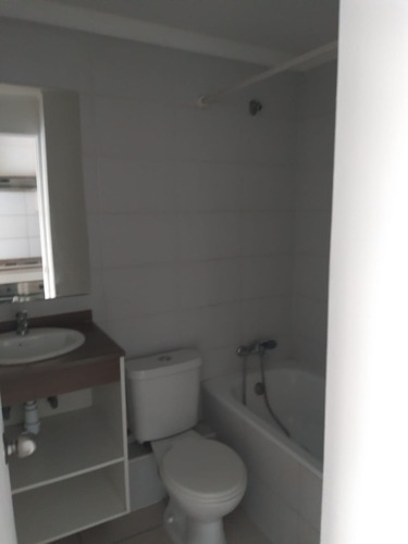 Arriendo Estudio Central ¡a Solo Pasos Del Metro Santa Ana!