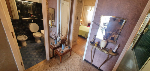 Hermoso Departamento De 2 Ambientes Con Dependencias Vista A Plaza Colon