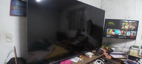 Smart Tv De 82 Philco Ptv82k90agib Com Tela Eled 4k (Usado)