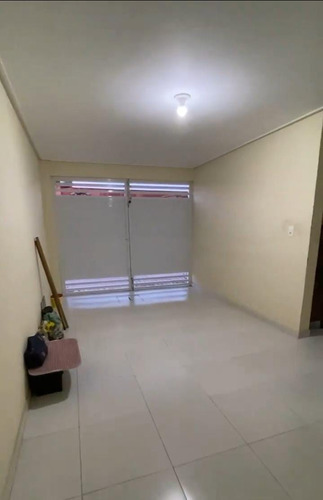 Casa Com 4 Quartos (1 Suíte)